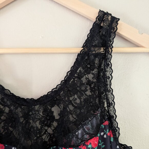 Y2K Lace Tank Top Black with Red Rose Print Romantic Floral Tank Lace Hem Size M - Picture 5 of 9
